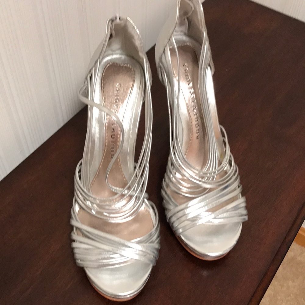 Heels - Picture 2 of 4